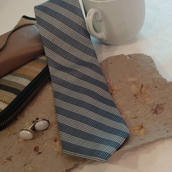 Michael Kors Tie - Picture 1 of 6